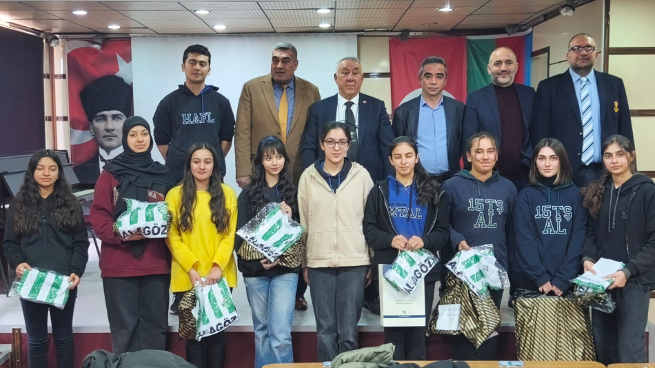 İğdır liseylərində Xocalı soyqırımı mövzusunda müsabiqə keçirilib (FOTO)