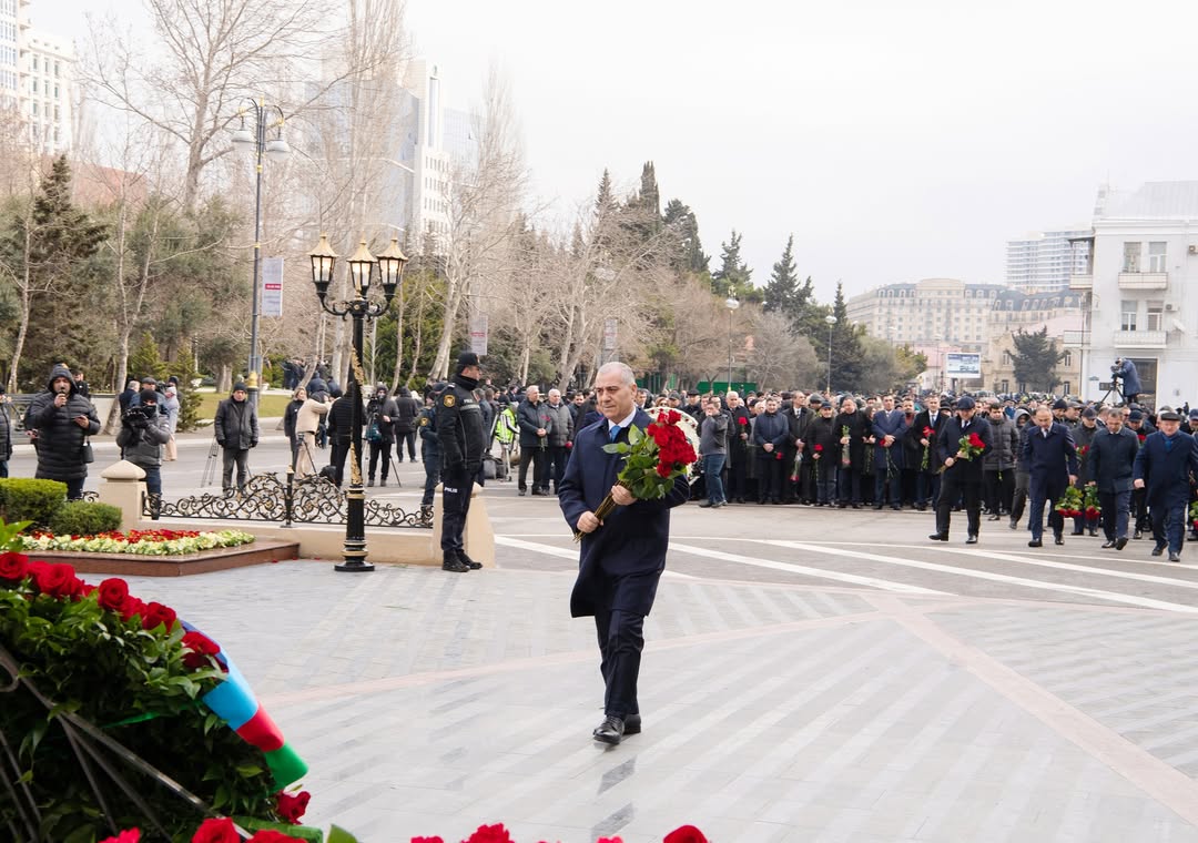 DTX-nin əməkdaşları Xocalı soyqırımının 33-cü ildönümü ilə əlaqədar “Ana harayı” abidəsini ziyarət ediblər (FOTO)