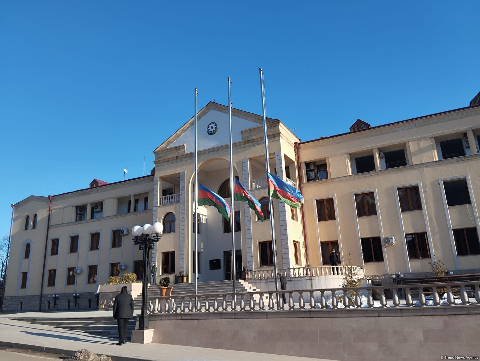 Xankəndi, Xocalı və Ağdərədə bayraqlar yarıya qədər endirildi (FOTO)