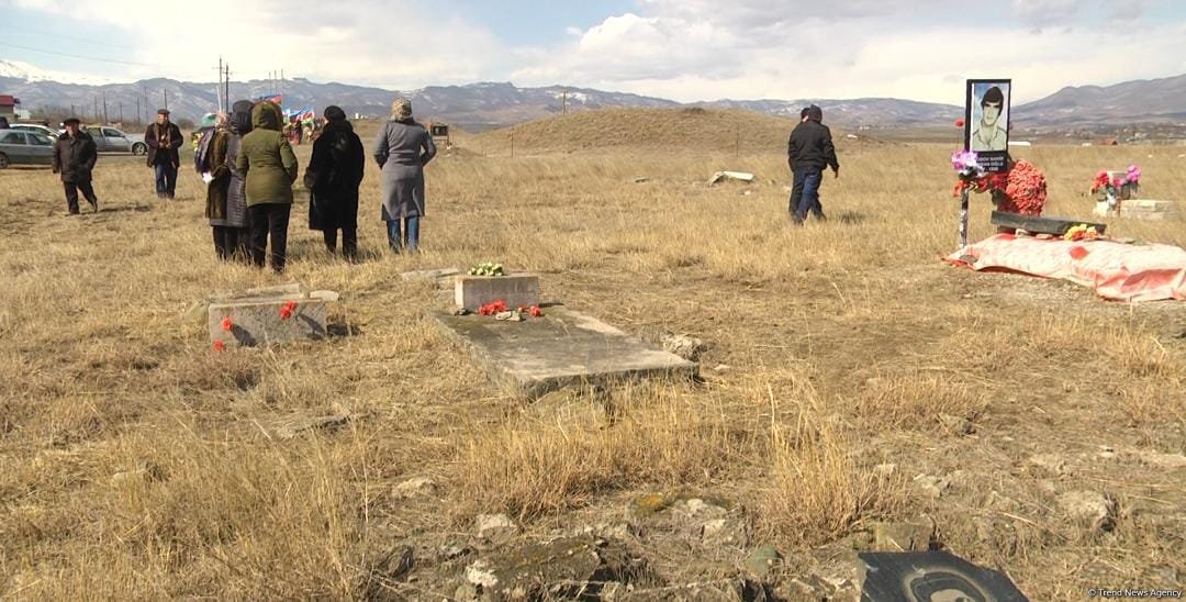 Bu gün Xocalıda soyqırım şəhidləri yad edilib (FOTO)