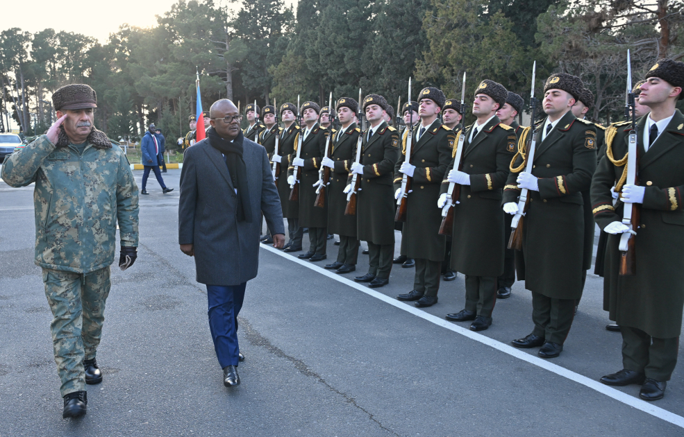 Qvineya-Bisau Prezidenti komando hərbi hissəsində olub (FOTO)