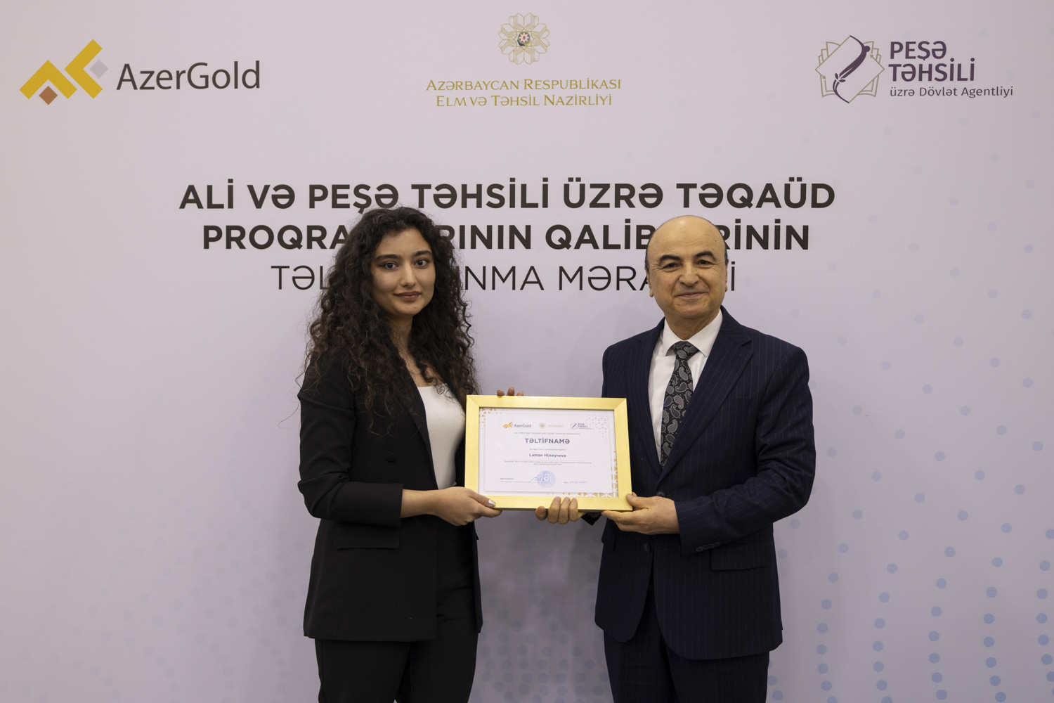 “AzerGold” QSC-nin təqaüd müsabiqəsinin qalibləri mükafatlandırılıb (FOTO)