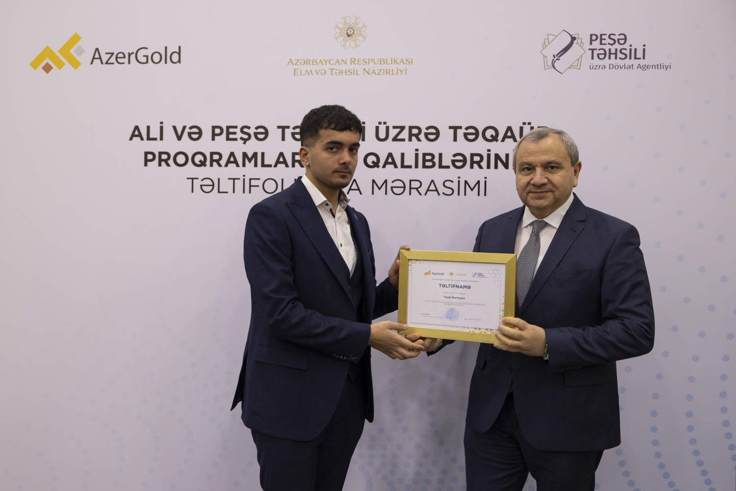 “AzerGold” QSC-nin təqaüd müsabiqəsinin qalibləri mükafatlandırılıb (FOTO)