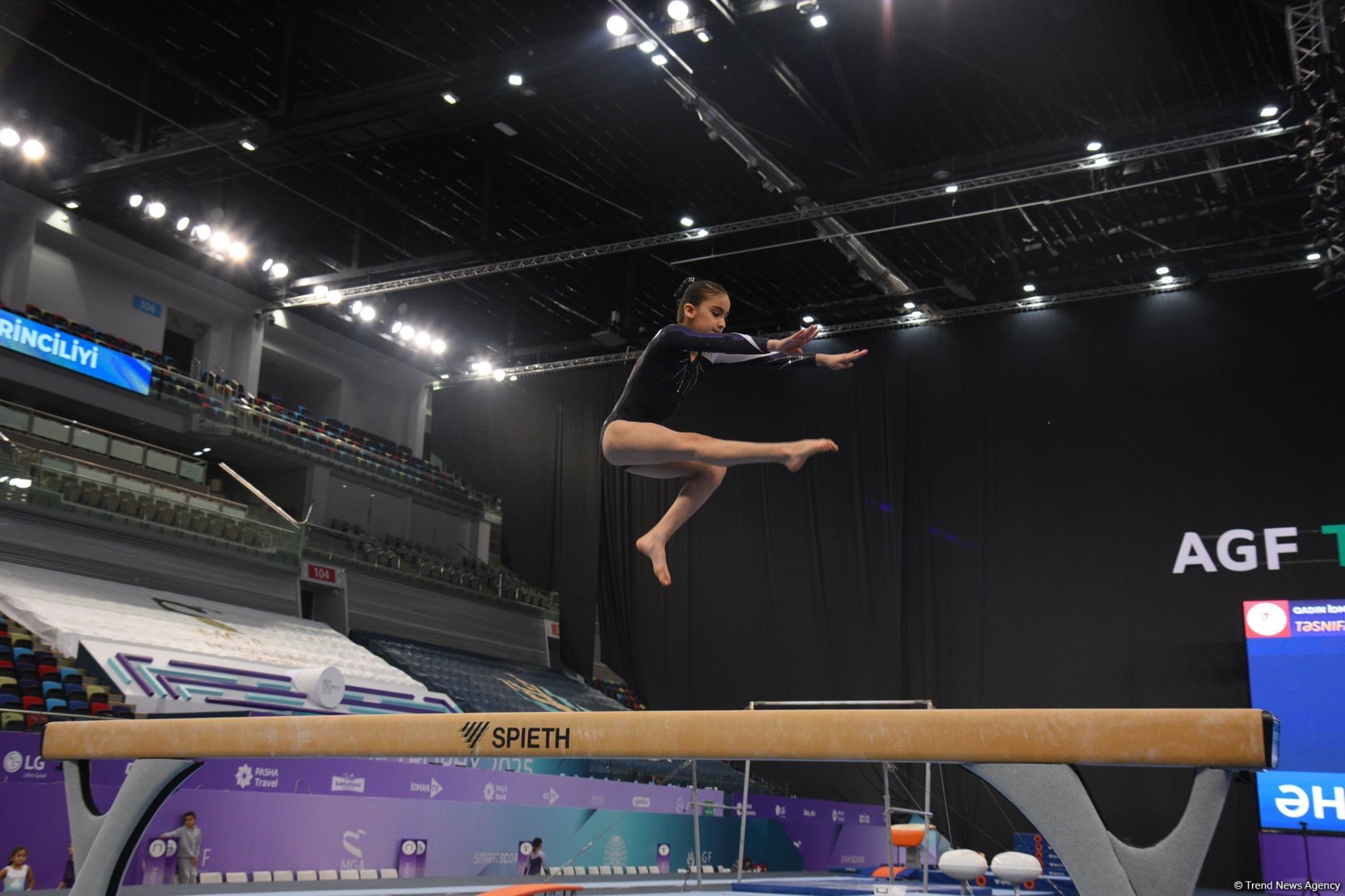 Milli Gimnastika Arenasında Bakı çempionatı və ölkə birinciliyi start götürüb (FOTO)