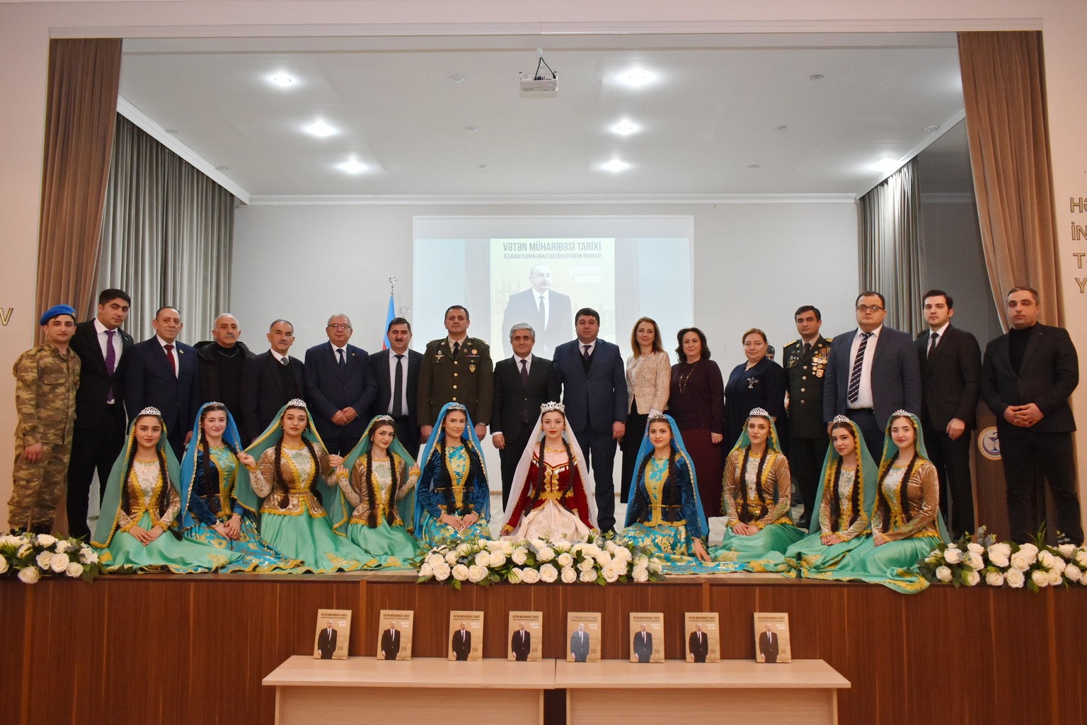 “Vətən müharibəsi tarixi – Şəxsiyyət faktoru” kitabının Yasamal rayonunda  təqdimatı keçirildi (FOTO)