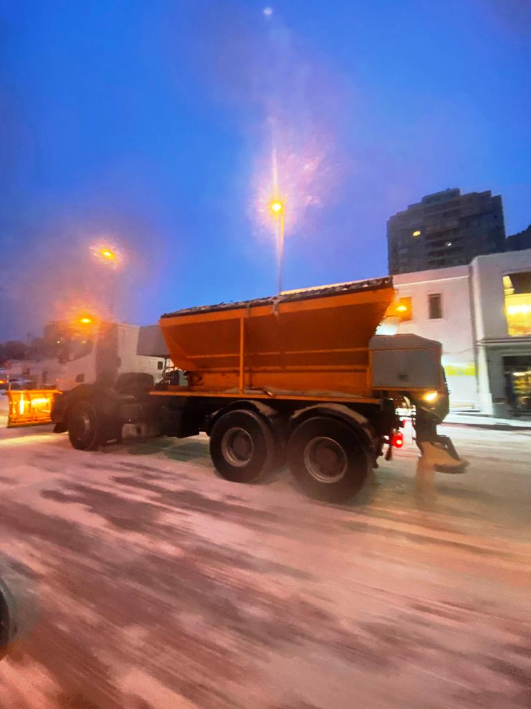 Bakıda qar təmizliyi FOTOLARDA