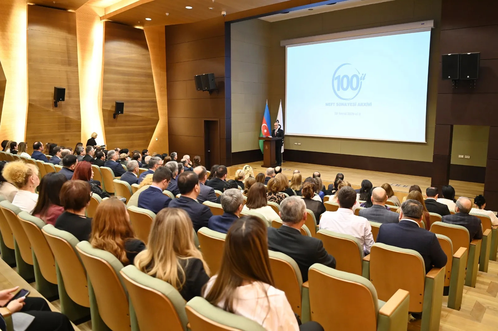 SOCAR-ın təşkilatçılığı ilə neft sənayesi arxivinin 100 illiyi münasibətilə tədbir təşkil olunub (FOTO)