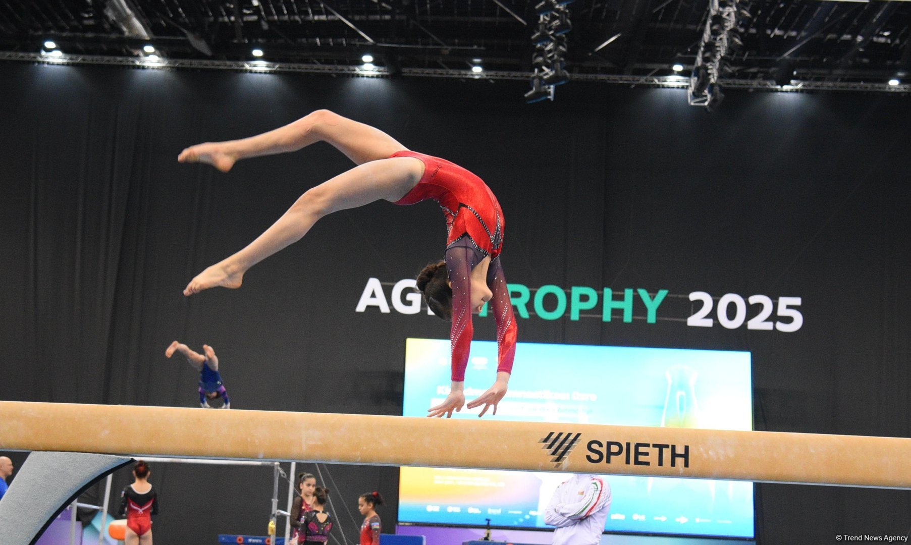 Milli Gimnastika Arenasında gimnastika yarışları davam edir (FOTO)