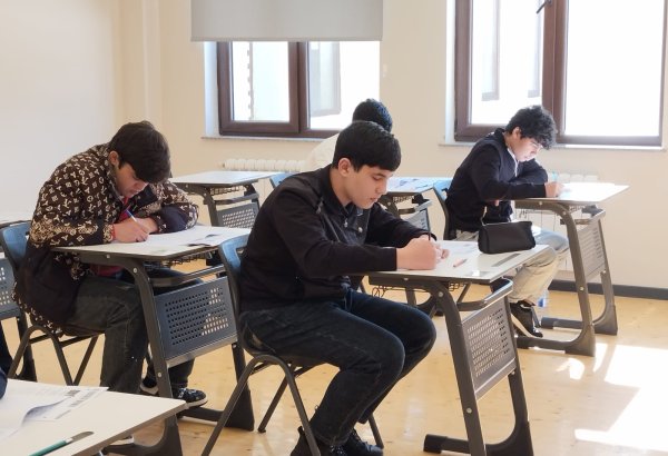 Nazir imtahan sistemində islahatlara çağırış etdi