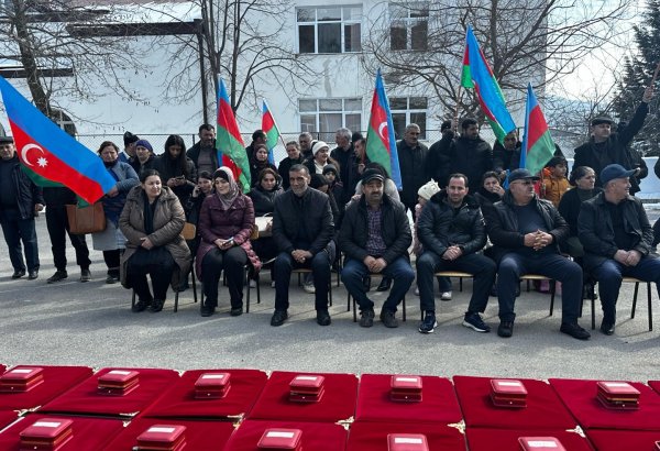Həsənrizə köçənlərə evlərinin açarları təqdim edildi (FOTO)