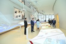 Qazaxıstanın Baş naziri Heydər Əliyev Mərkəzində olub (FOTO)