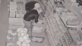 Marketlərdən 50 min manat dəyərində oğurluq edən şəxslər tutuldu (FOTO/VİDEO)