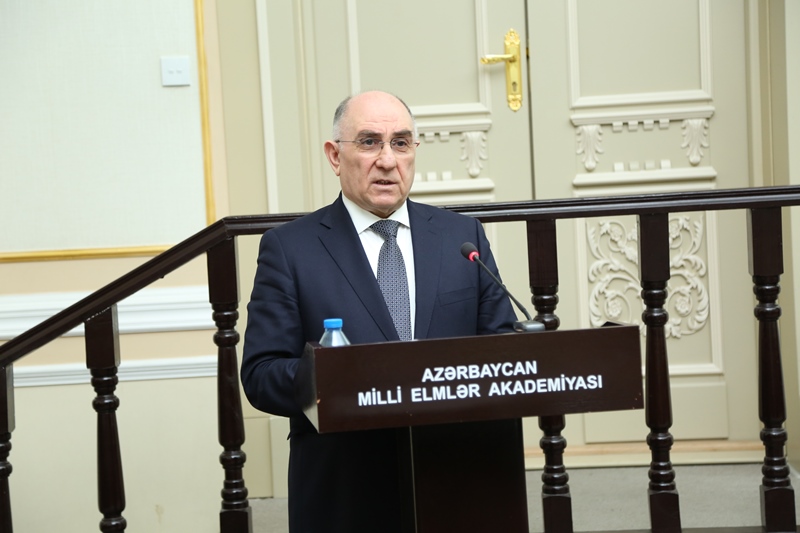 AMEA-nın vitse-prezidenti riyaziyyat elmi ilə bağlı narahatlığını ifadə edib