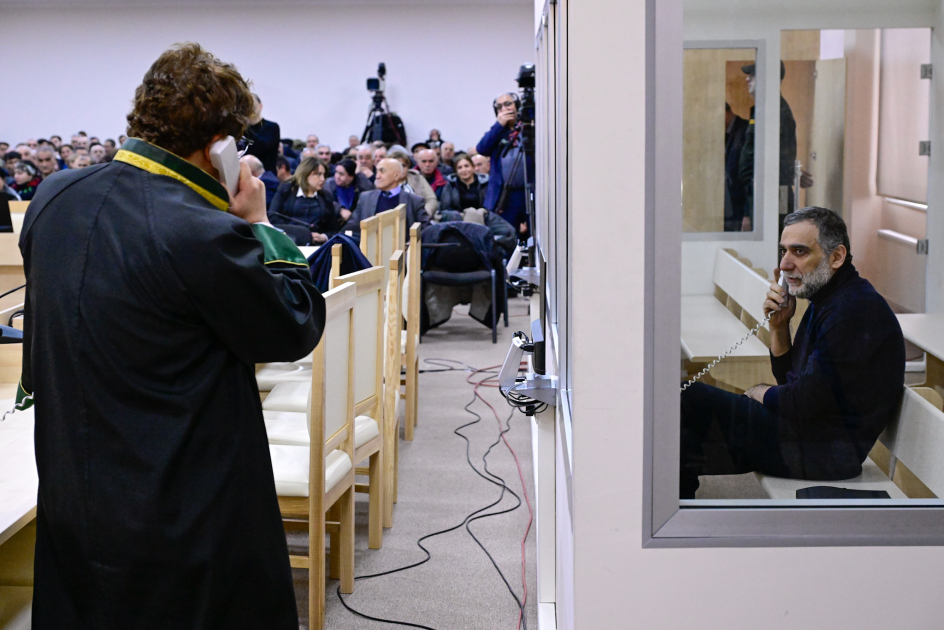 Ruben Vardanyanın votsapda və teleqramda apardığı gizli danışıqlar məhkəmə zalında nümayiş etdirilib (FOTO)