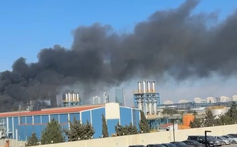 Bakıda Neft Emalı Zavodunda yanğın söndürülüb (FOTO/VİDEO) (YENİLƏNİB-2)