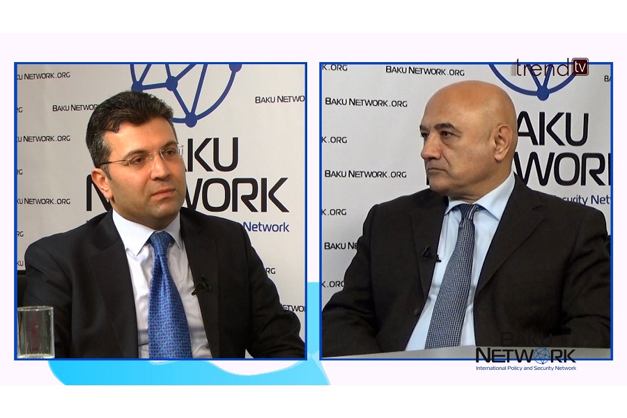 “İncəsənət divar hörmür, körpü salır” – Eyyub Quliyev “Tofiq Abbasovla dialoq” verlişində (FOTO/VİDEO)