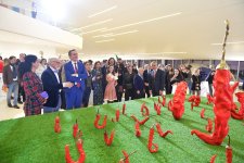 Heydər Əliyev Mərkəzində italyan heykəltəraşın “Təbiətin nemətləri” adlı sərgisi açılıb (FOTO/VIDEO)