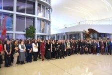 Heydər Əliyev Mərkəzində italyan heykəltəraşın “Təbiətin nemətləri” adlı sərgisi açılıb (FOTO/VIDEO)