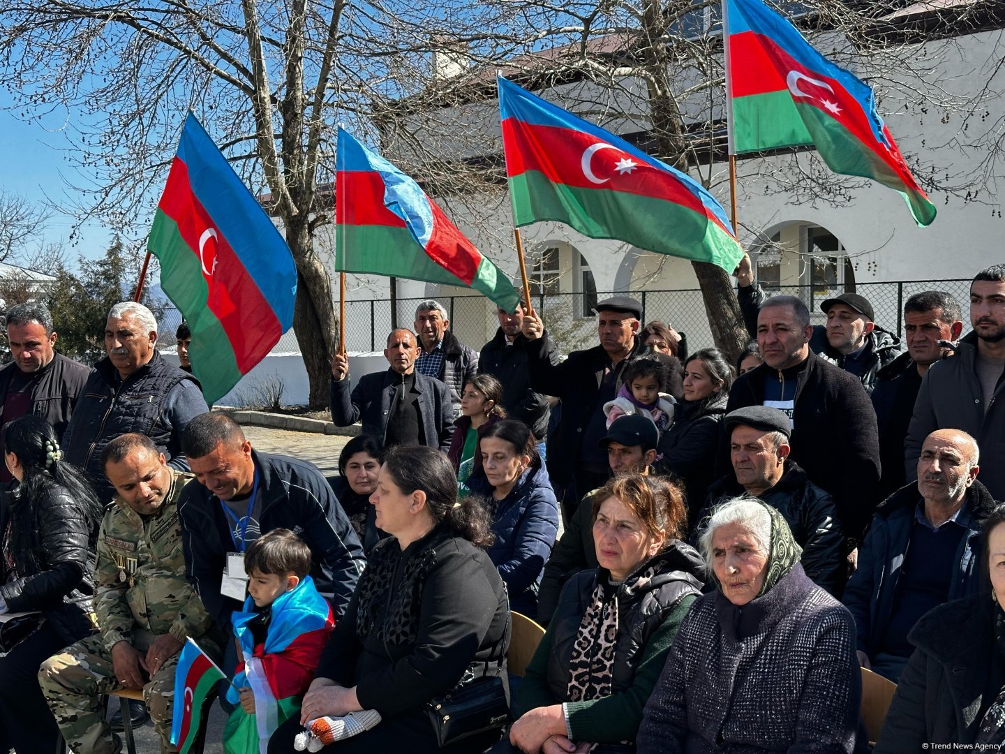 Növbəti köç karvanı Ağdərə rayonunun Həsənriz kəndinə çatıb (FOTO) (ƏLAVƏ EDİLİB)