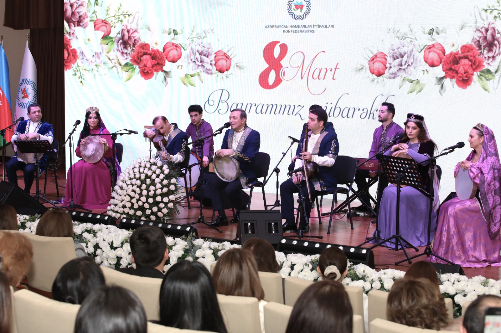 AHİK tərəfindən Beynəlxalq Qadınlar Günü münasibətilə "Muğamın sehrli dünyası" konsert proqramı təşkil olunub (FOTO)