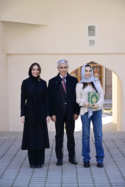 Birinci vitse-prezidenti Mehriban Əliyeva Gəncənin Şah Abbas və Hüseyniyyə məscidlərinin mövcud vəziyyəti ilə tanış olub (FOTO/VİDEO)