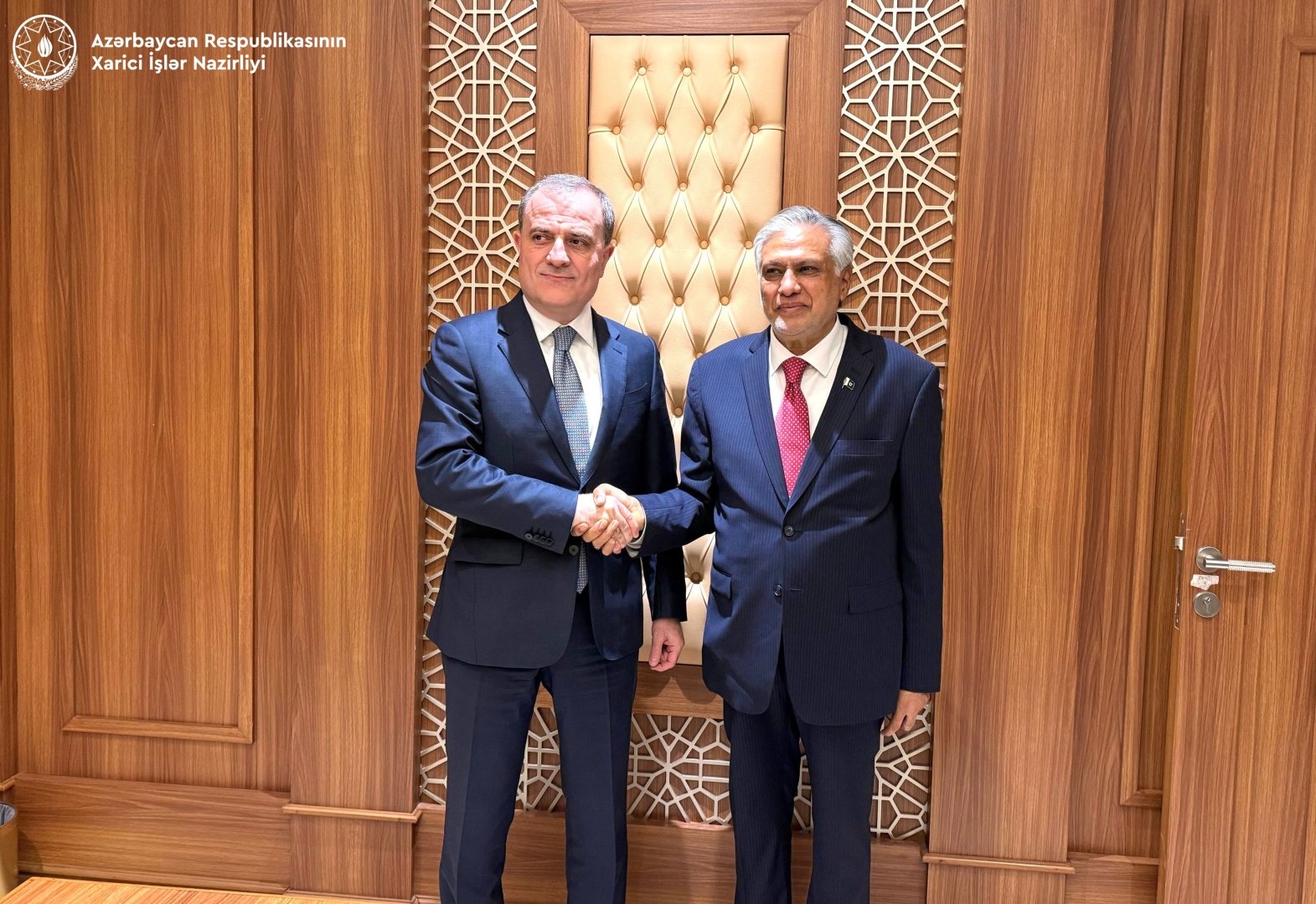 Azərbaycan və Pakistan XİN rəhbərləri strateji tərəfdaşlıq məsələlərini müzakirə edib (FOTO)