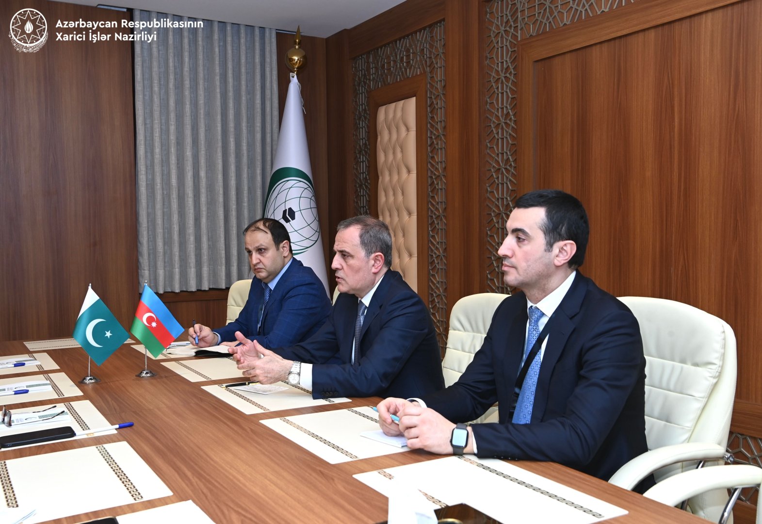 Azərbaycan və Pakistan XİN rəhbərləri strateji tərəfdaşlıq məsələlərini müzakirə edib (FOTO)