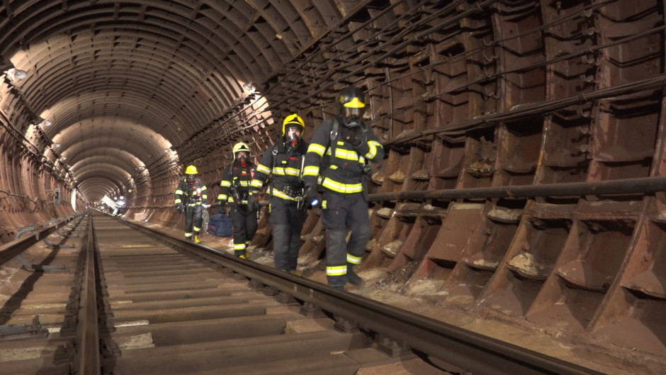 Fövqəladə Hallar Nazirliyi tərəfindən metroda təlim keçirilib (FOTO/VİDEO)