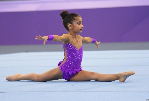 Akrobatika gimnastikası üzrə 30-cu ölkə birinciliyi və Bakı çempionatı start götürüb (FOTO)