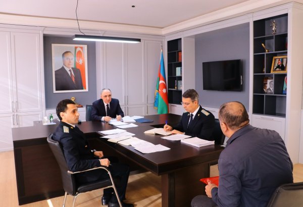 Baş prokuror paytaxtın Suraxanı rayonunda vətəndaşları qəbul edib