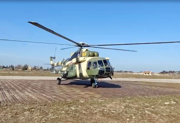 Hərbi Hava Qüvvələrinin helikopter bölmələri ilə təlim-məşq uçuşları keçirilib (VİDEO)