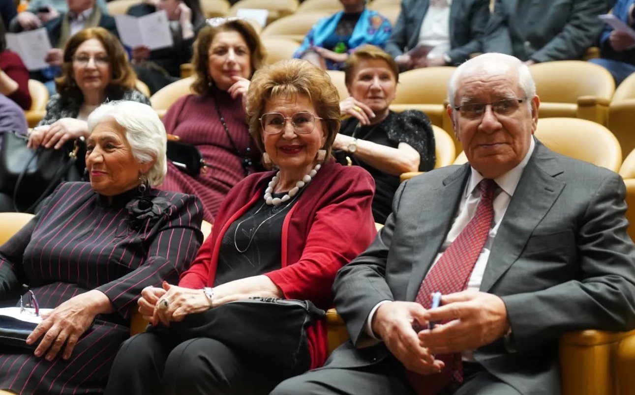 Rəna Rzayevanın "Əbədi qayıdış" kitabının təqdimatı keçirilib (FOTO)