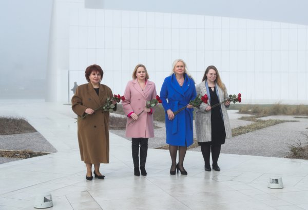 Estoniya-Azərbaycan parlamentlərarası işçi qrupunun sədri Zəfər parkını ziyarət edib (FOTO)
