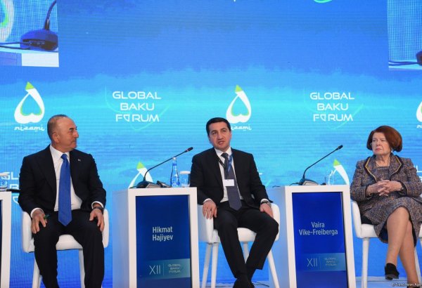 Azərbaycan regionda yeni reallıqların formalaşmasına töhfə verməyə çalışır - Hikmət Hacıyev