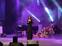 Gəncə Dövlət Filarmoniyasında Aygün Səmədzadənin mahnılarından ibarət konsert izdihamla keçib (FOTO)