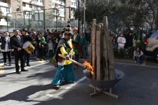 Paytaxtın abad məhəllələrindəki Novruz şənlikləri davam edir (FOTO)