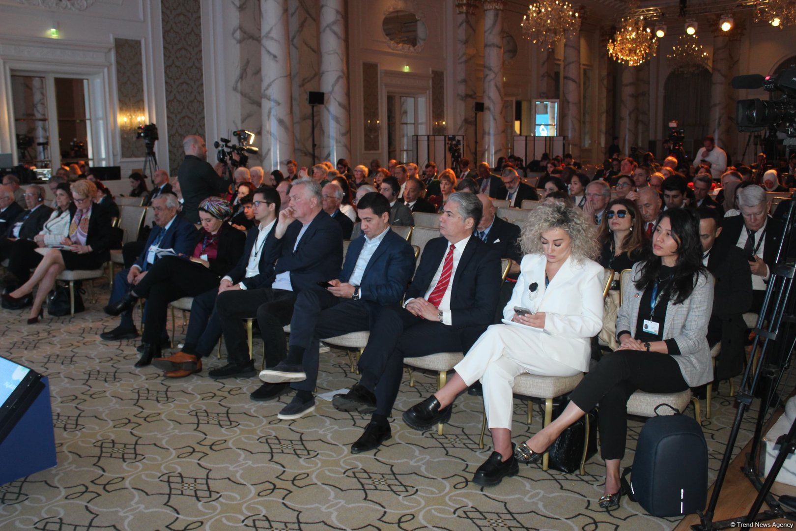 XII Qlobal Bakı Forumu çərçivəsində "Gender - Təhlükəsizlik - İqlim: qarşılıqlı əlaqə" mövzusunda panel müzakirəsi baş tutub (FOTO) (ƏLAVƏ OLUNUB)