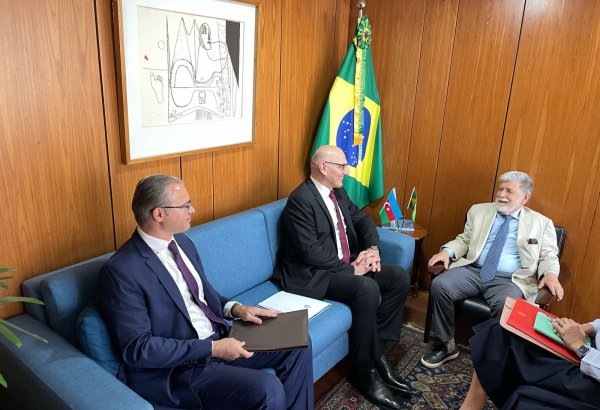 Elçin Əmirbəyov Braziliyanın rəsmi şəxsləri ilə danışıqlar aparıb (FOTO)