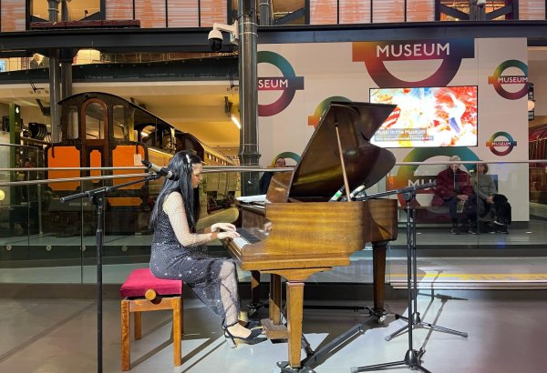 Azərbaycanlı pianoçunun Londonda daha bir solo konserti keçirilib (FOTO)