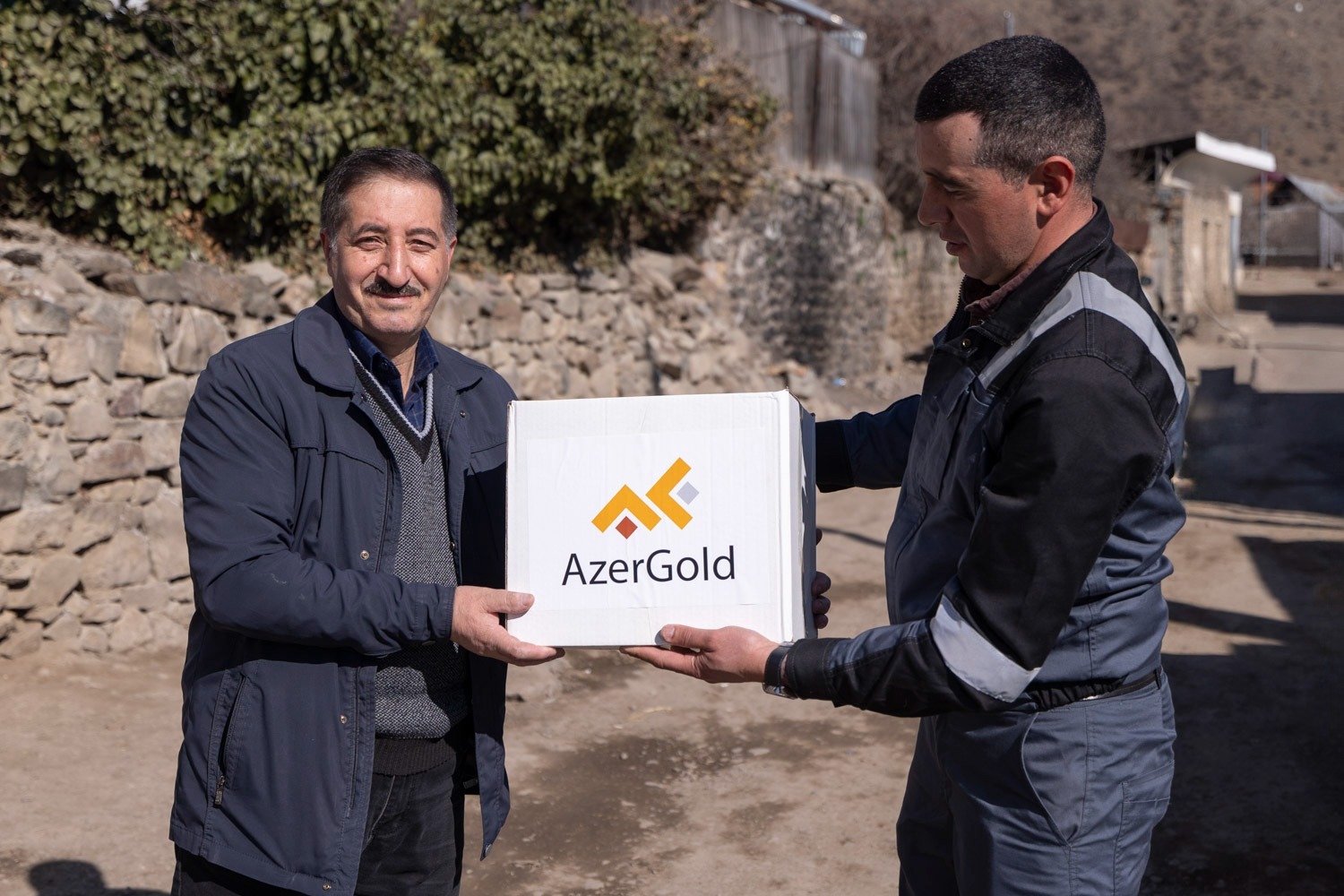 “AzerGold” QSC Göygöl rayonunda növbəti sosial yardım aksiyası təşkil edib (FOTO)