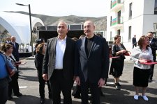 Prezident İlham Əliyev və Birinci xanım Mehriban Əliyeva Suqovuşanda yaşayış kompleksinin istifadəyə verilməsi mərasimində iştirak ediblər (FOTO/VİDEO) (YENİLƏNİB)