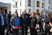 Prezident İlham Əliyev və Birinci xanım Mehriban Əliyeva Suqovuşanda yaşayış kompleksinin istifadəyə verilməsi mərasimində iştirak ediblər (FOTO/VİDEO) (YENİLƏNİB)