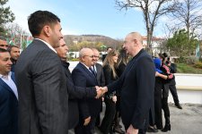 Prezident İlham Əliyev və Birinci xanım Mehriban Əliyeva Ağdərənin Həsənriz kəndində sakinlərlə birlikdə Novruz tonqalını alovlandırıblar (FOTO/VİDEO) (YENİLƏNİB)
