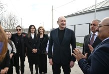 Prezident İlham Əliyev və Birinci xanım Mehriban Əliyeva Ağdərənin Həsənriz kəndində sakinlərlə birlikdə Novruz tonqalını alovlandırıblar (FOTO/VİDEO) (YENİLƏNİB)