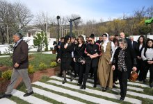 Prezident İlham Əliyev və Birinci xanım Mehriban Əliyeva Ağdərənin Həsənriz kəndində sakinlərlə birlikdə Novruz tonqalını alovlandırıblar (FOTO/VİDEO) (YENİLƏNİB)