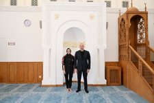 Prezident İlham Əliyev və Birinci xanım Mehriban Əliyeva Suqovuşanda məscidin açılışında iştirak ediblər (FOTO/VİDEO) (YENİLƏNİB)