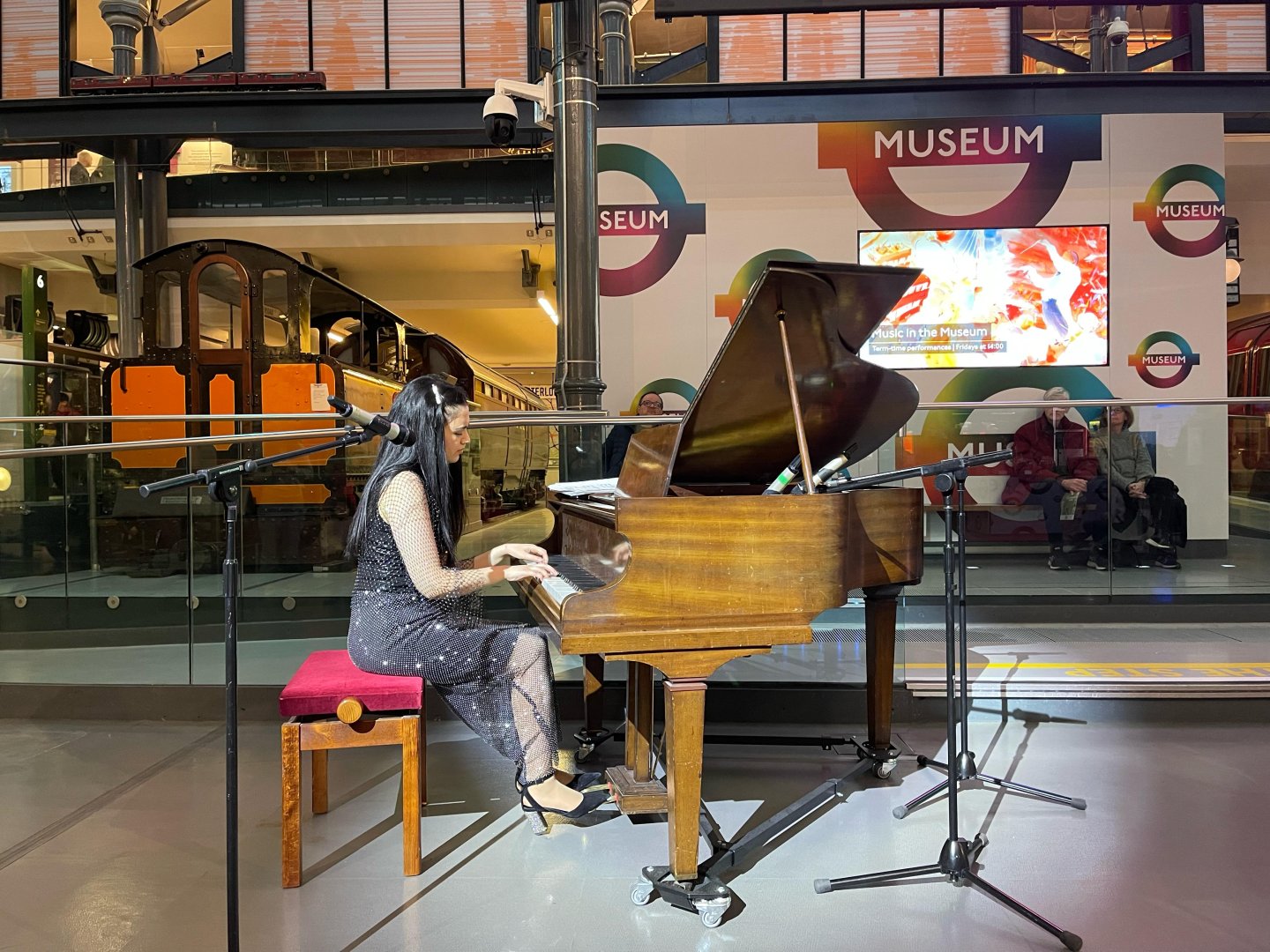 Azərbaycanlı pianoçunun Londonda daha bir solo konserti keçirilib (FOTO)