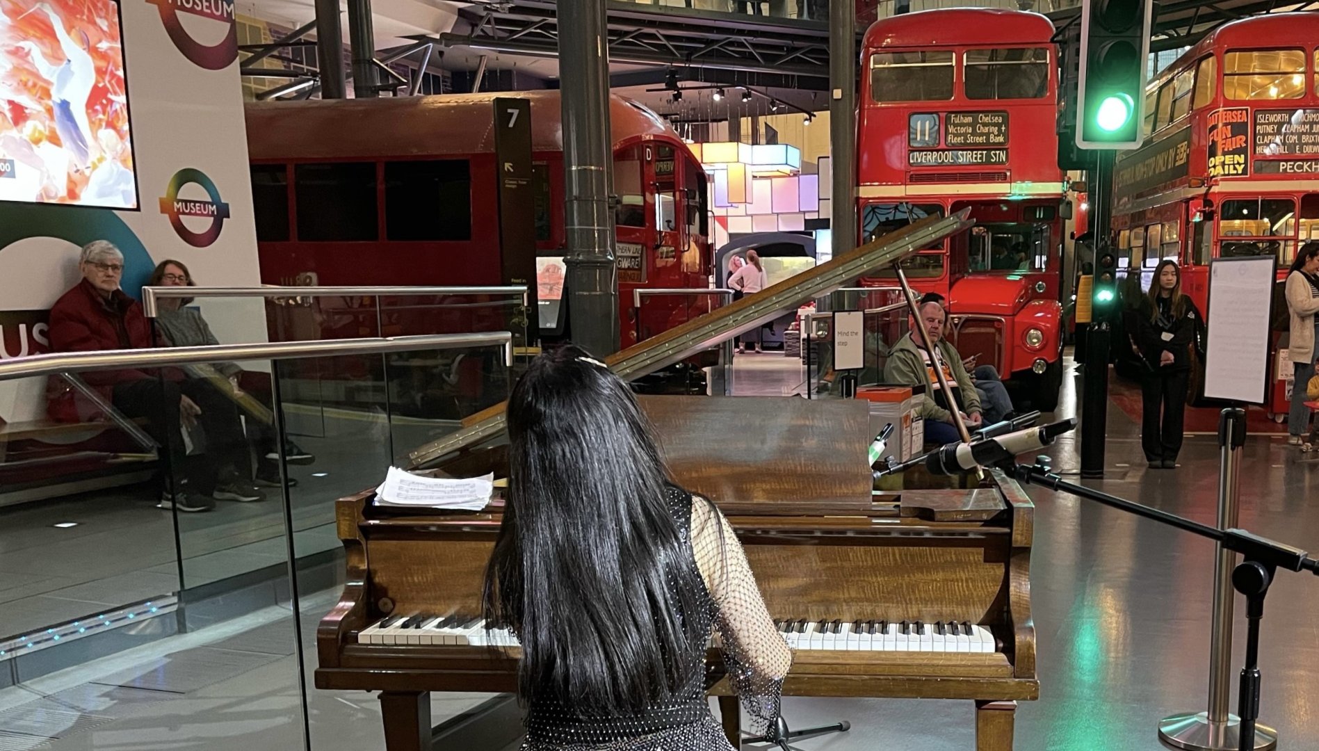 Azərbaycanlı pianoçunun Londonda daha bir solo konserti keçirilib (FOTO)