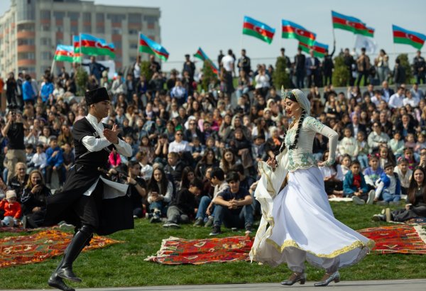 Paytaxtda möhtəşəm Novruz şənliyi (FOTO)