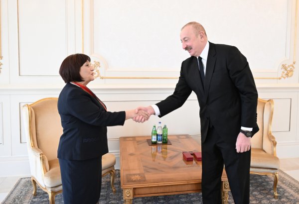 Prezident İlham Əliyev Sahibə Qafarovaya “Şərəf” ordenini təqdim edib (FOTO/VİDEO) (YENİLƏNİB)